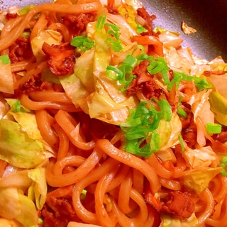 ラム肉とキャベツの八丁味噌焼うどん